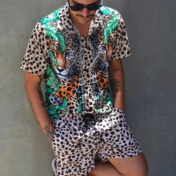 "Överdimensionerade herrshorts med 3D-patchwork design i polyester, stilsäker sommaroutfit för strand och stad."