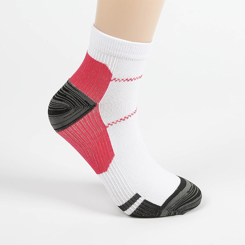"Vibranta damhälsosportstrumpor med elastisk design och förstärkt häl för optimal komfort och stöd vid träning."