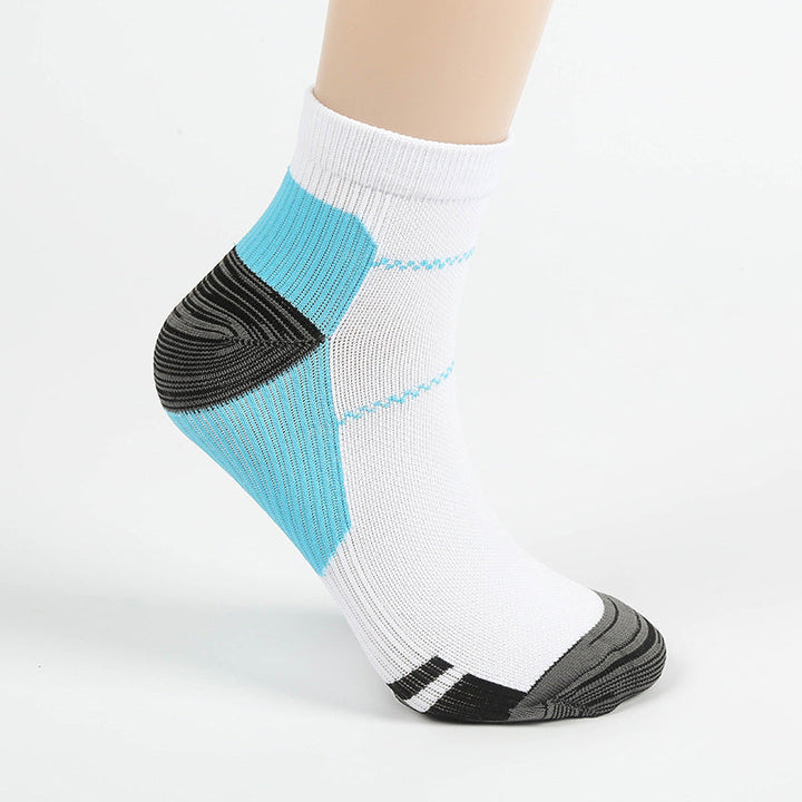 "Vibranta damhälsosportstrumpor med elastisk design och förstärkt häl för optimal komfort och stöd vid träning."