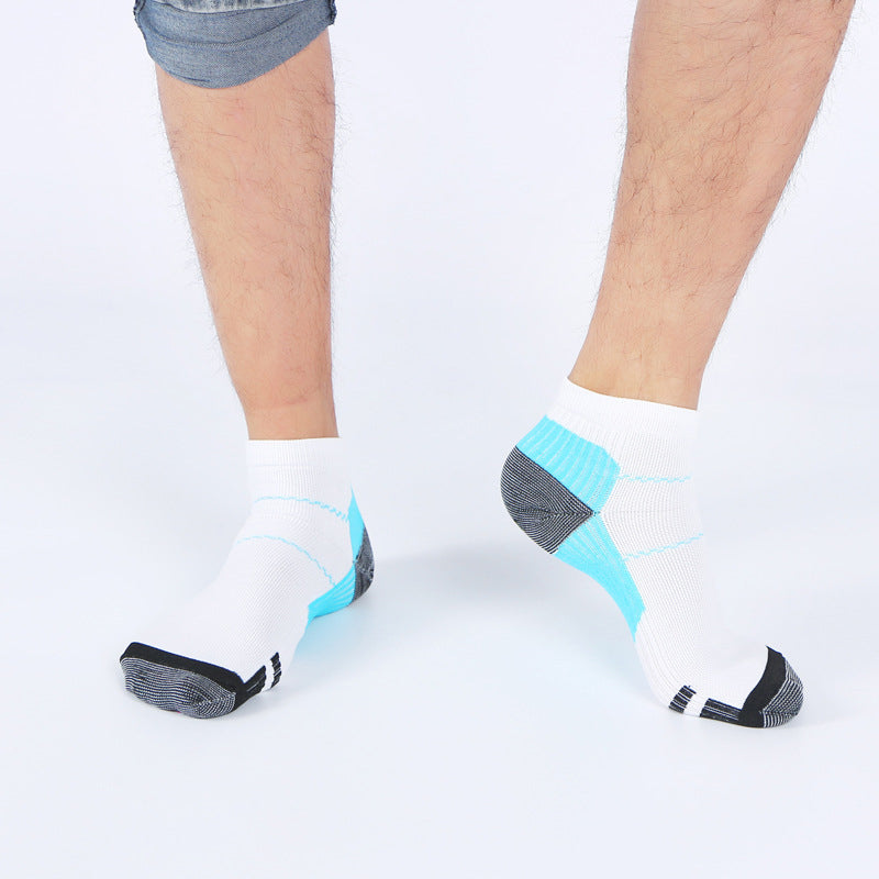 "Vibranta damhälsosportstrumpor med elastisk design och förstärkt häl för optimal komfort och stöd vid träning."