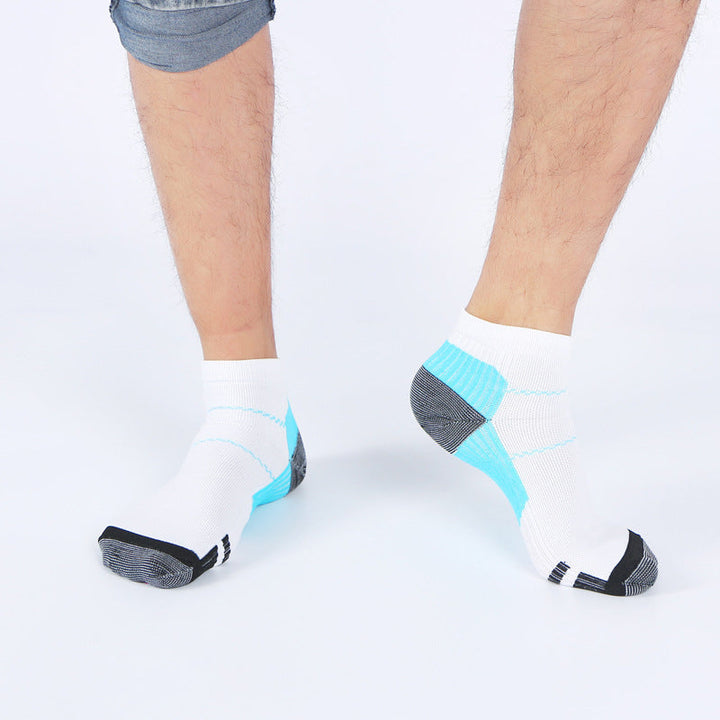 "Vibranta damhälsosportstrumpor med elastisk design och förstärkt häl för optimal komfort och stöd vid träning."