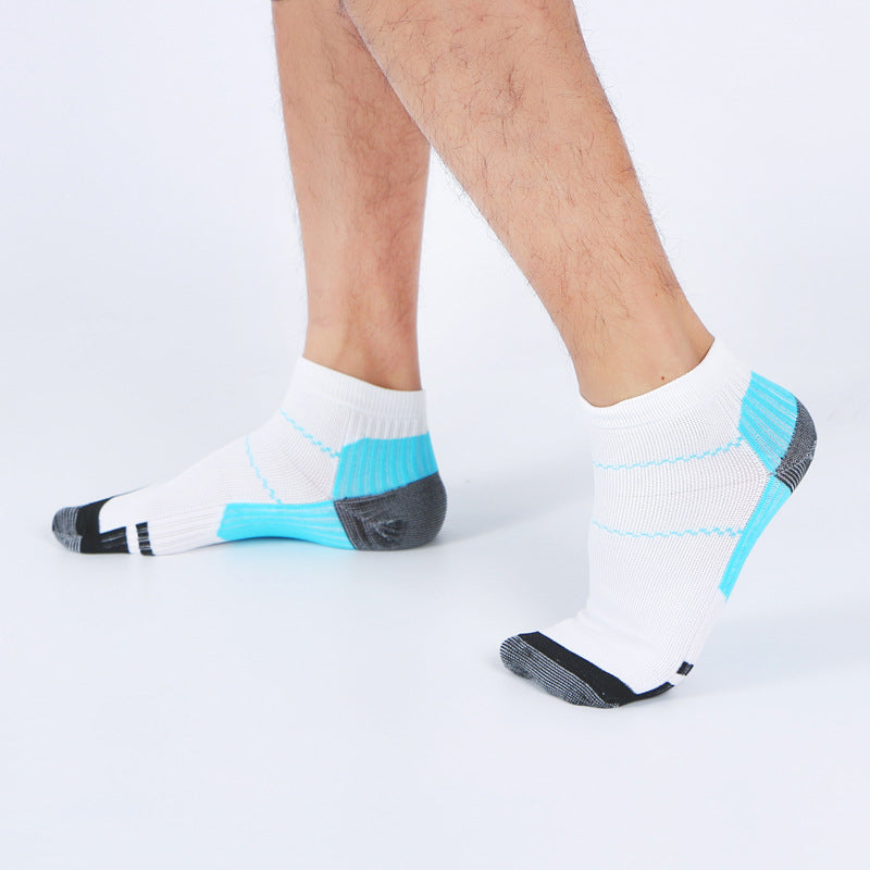 "Vibranta damhälsosportstrumpor med elastisk design och förstärkt häl för optimal komfort och stöd vid träning."