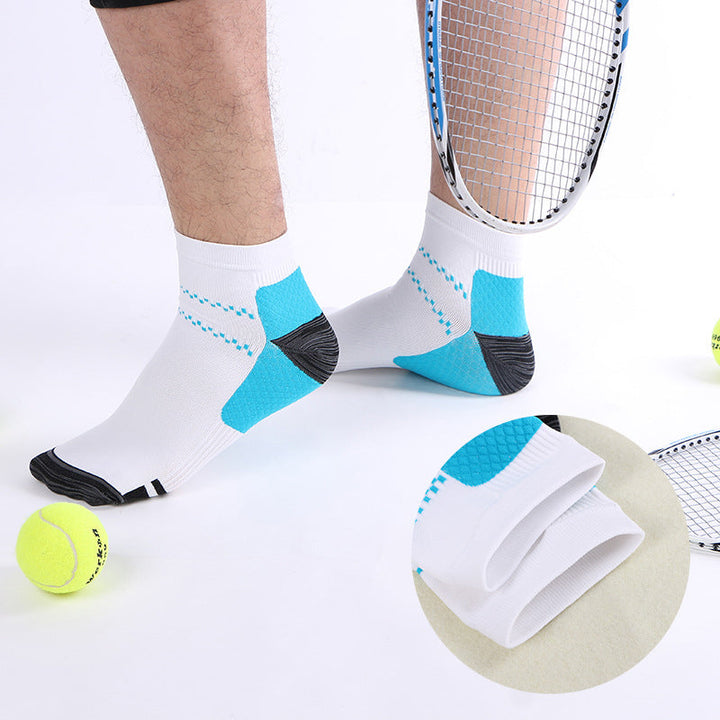 "Vibranta damhälsosportstrumpor med elastisk design och förstärkt häl för optimal komfort och stöd vid träning."