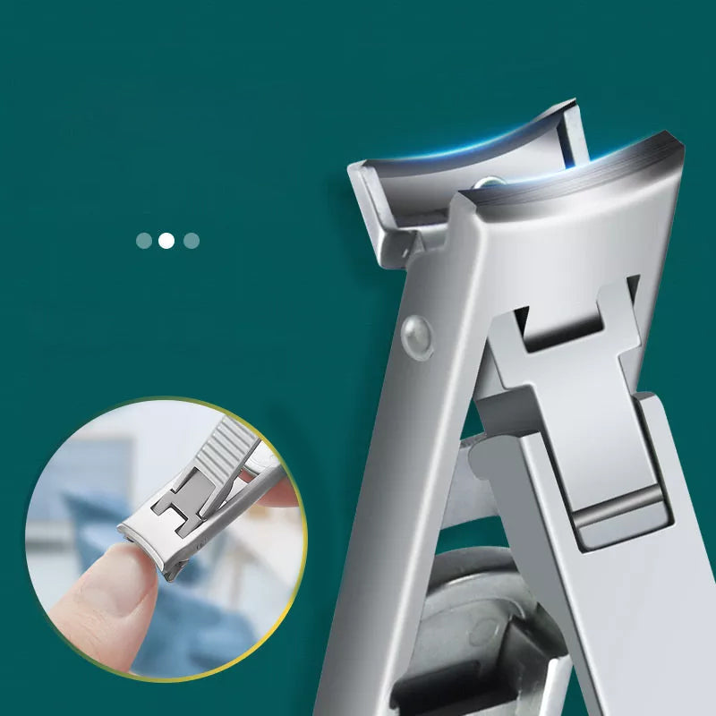 "Vikbar nagelklippare i rostfritt stål med silver och svart finish, ergonomiskt halkfritt grepp och dubbelhövdad design."