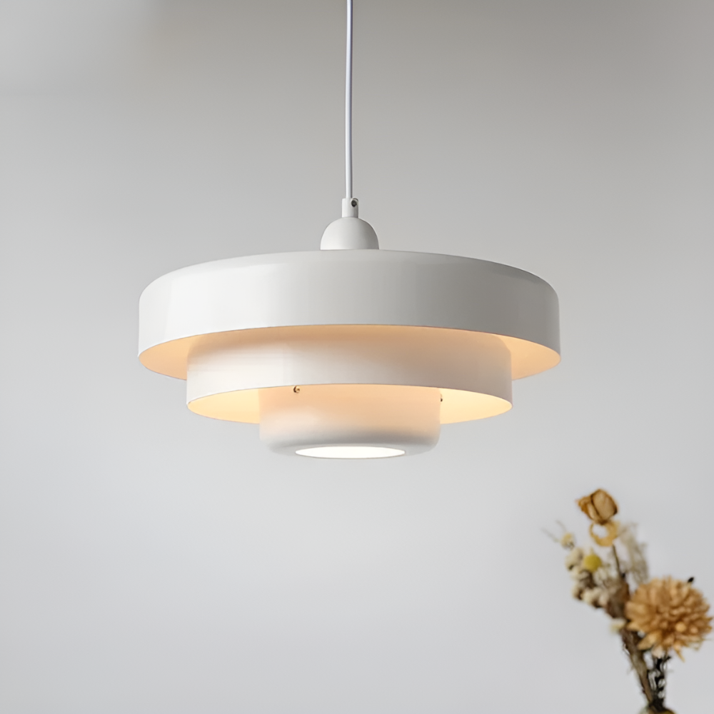 Modern vintage taklampa med LED. Stilfull designlampa för en uppdaterad atmosfär i hemmet.