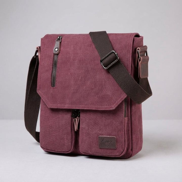 Stilren vintage axelväska, kompakt unisex messenger i slitstark canvas. Perfekt som vardagsväska.