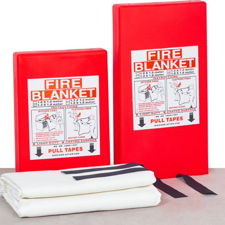 Vit brandfilt av glasfiber, 1x1 m, för värmeskydd. Robust, återanvändbar säkerhetsprodukt för hushållsbruk.