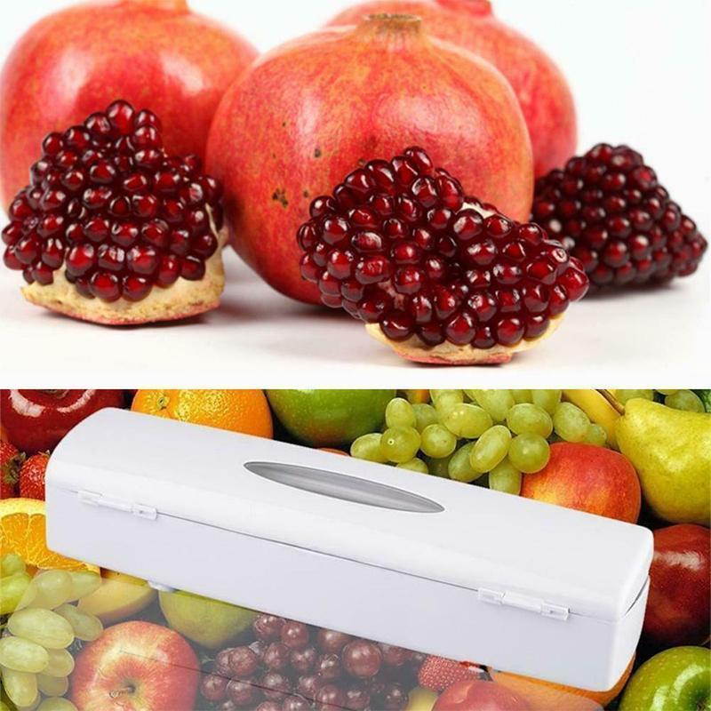 "Vit plastfoliebehållare med säker klipputsättning, kompakt design för effektiv matförpackning i köket."