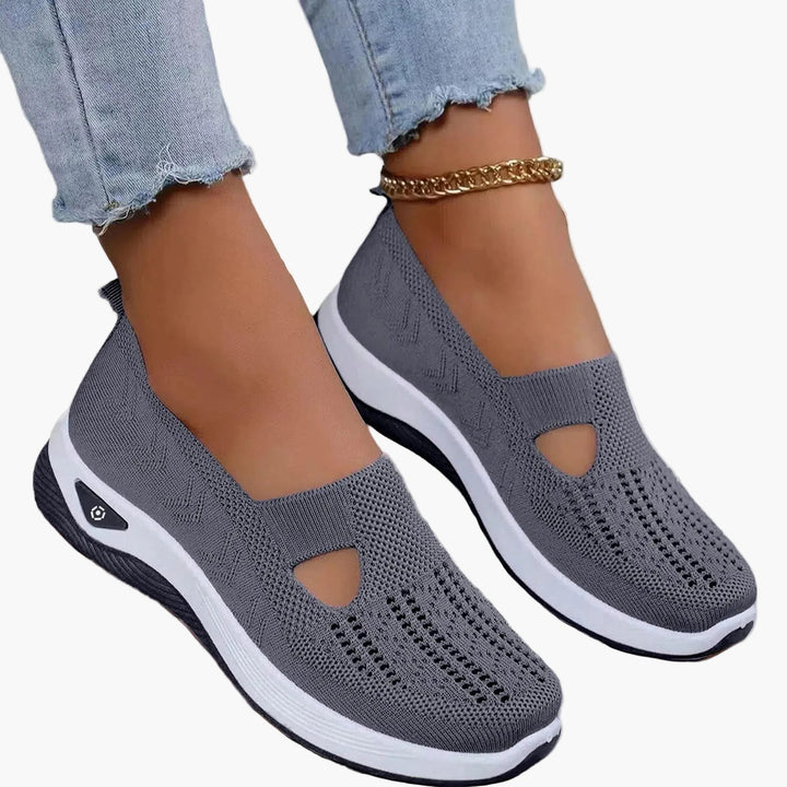 Lätta & andningsbara damsneakers med ortopediskt stöd, perfekta som bekväma vardagsskor för aktiva dagar.